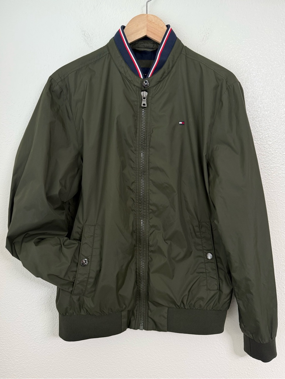 Tommy Hilfiger Men's Bomber Jacket Olive Green Lightweight Coat Size M